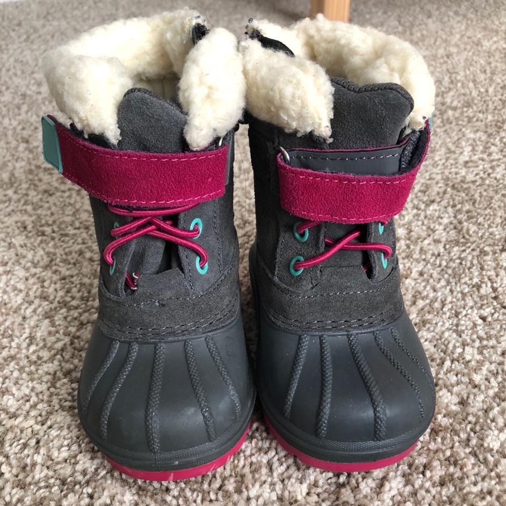 Girls snow boots
